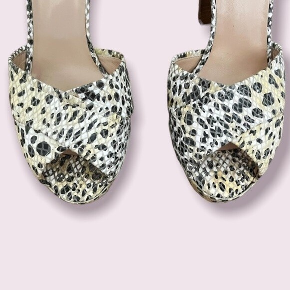 Stuart Weitzman Snakeskin Pumps Cream Gold Open Toe Buckle Heels Womens Size 6.5 - Picture 6 of 11